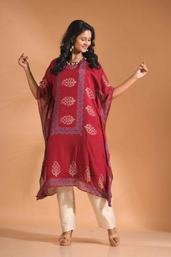 Maroon  kaftan set with printed