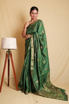 Exquisite Green & Gold Zari Silk Cotton Saree with Blouse 1