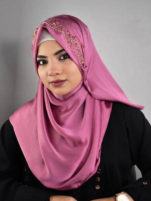 Pinkluxury bridal wedding wear hijab scarf   with handwork 1