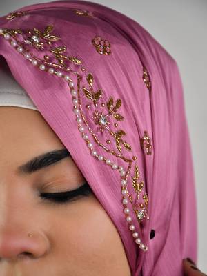 Pinkluxury bridal wedding wear hijab scarf   with handwork 3