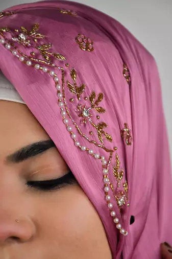 Pinkluxury bridal wedding wear hijab scarf   with handwork