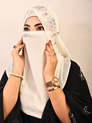 White luxury bridal wedding wear hijab scarf   with handwork naqab 2