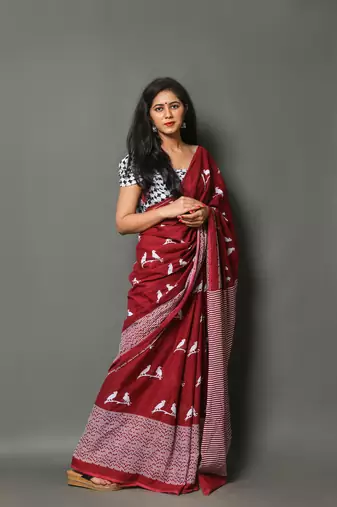 Mehroon cotton mulmul printed saree with blouse piece