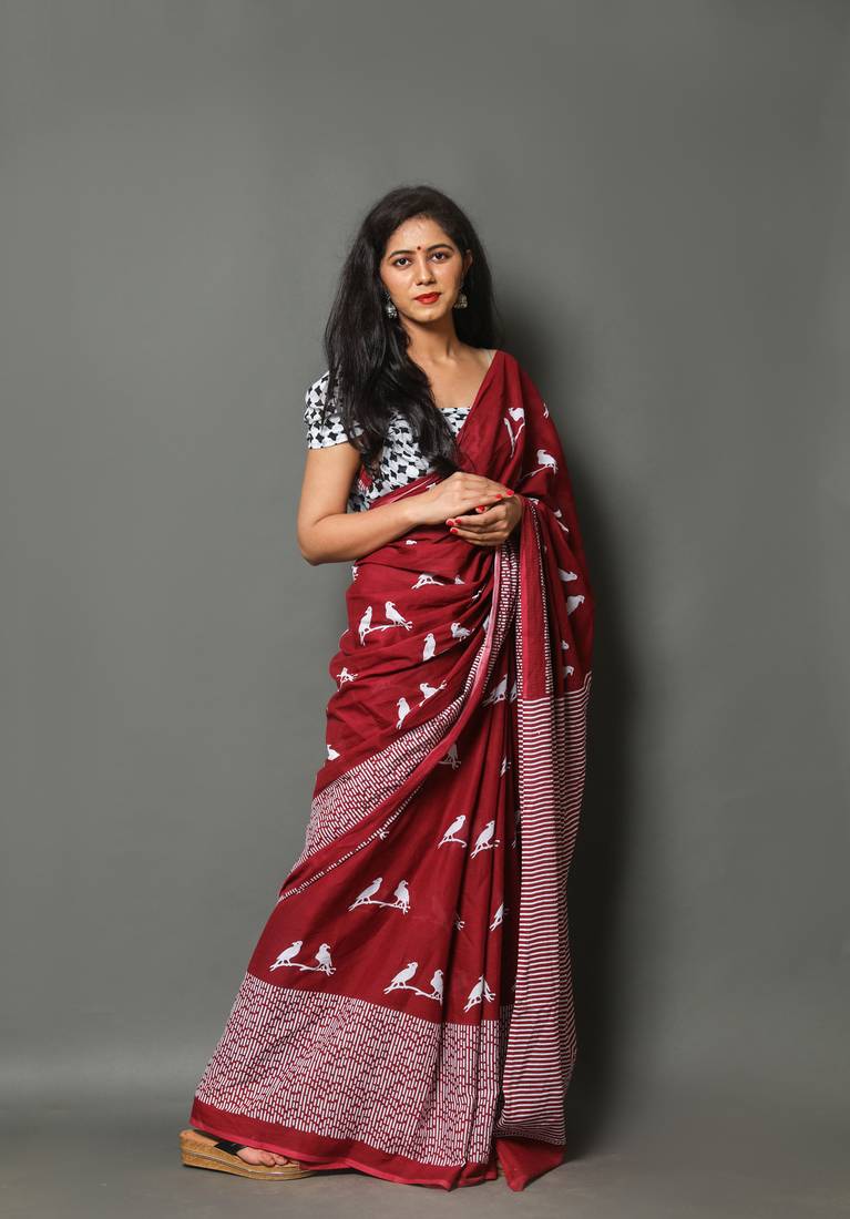 Mehroon cotton mulmul printed saree with blouse piece