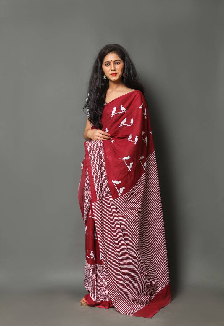 Mehroon cotton mulmul printed saree with blouse piece
