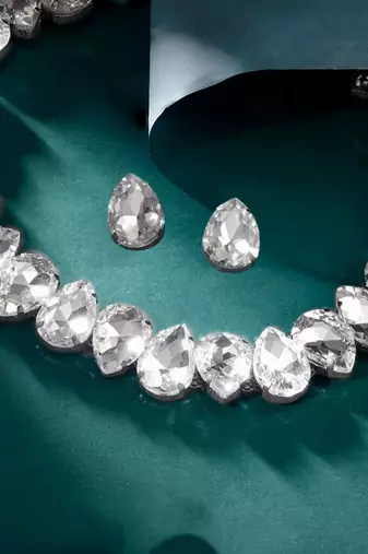 rhodium plated white color crystal ad gemstone-studded jewelry set