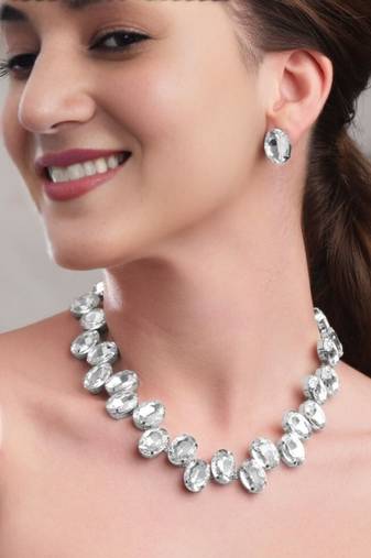 rhodium plated white color crystal ad gemstone-studded jewelry set