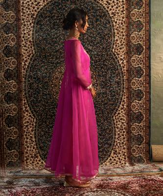 Rani pink organza kurta set 3