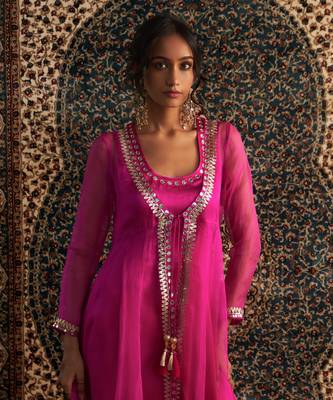 Rani pink organza kurta set 4