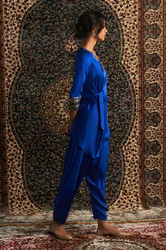 Blue model satin coord set