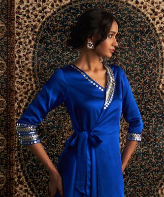 Blue model satin coord set 4