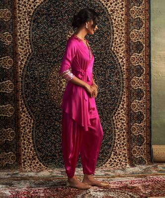 Rani pink model satin coord set 3