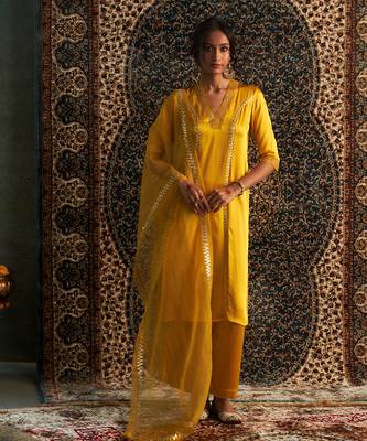 Marigold model satin  kurta set 1