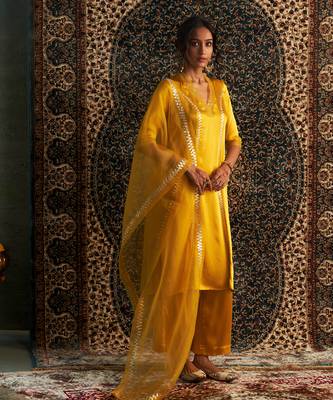 Marigold model satin  kurta set 2