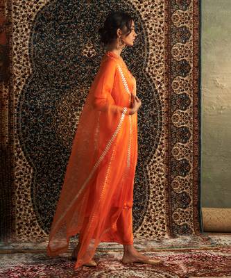 Saffron model satin  kurta set 3