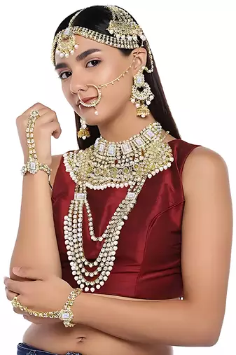 Traditional ethnic indian white kundan dulhan bridal jewellery set for women