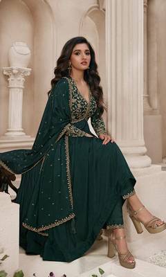 Green embroidered chiffon semi stitched salwar suit 1