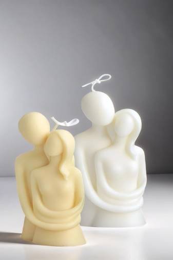 Atorakushon soy wax romantic couple candle showpiece & home decor valentine anniversary gift candle (ivory&yellow)