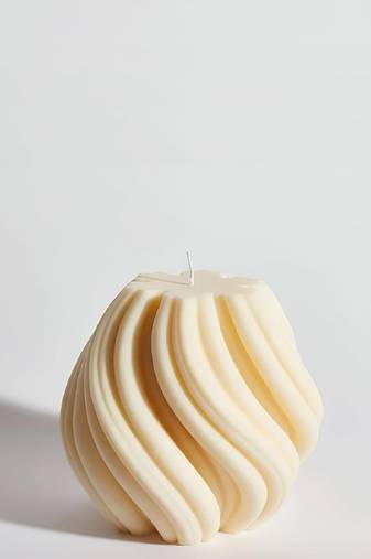 Atorakushon soy wax spiral pillar candle pack of 1 decorative scented aromatic fragrance candles ( yellow )