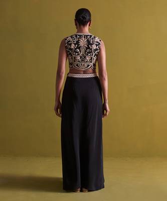 black draped skirt and bustier 4