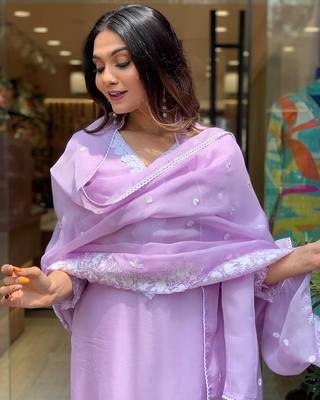 Graceful Purple Embroidered Georgette Kurta Pant Set with Dupatta 2