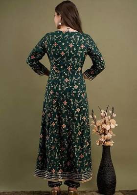Green gotta patti rayon printed kurta with pant & dupatta 2