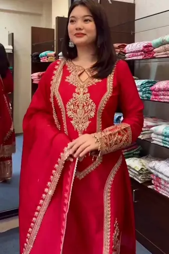 Red embroidered chiffon kurta pant with dupatta