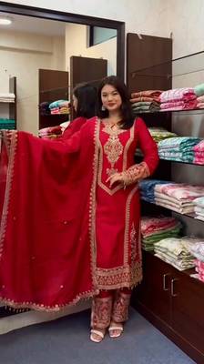 Red embroidered chiffon kurta pant with dupatta 5