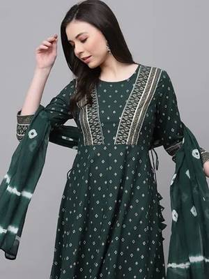 Green printed cotton kurta with dupatta 1