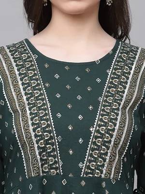 Green printed cotton kurta with dupatta 4