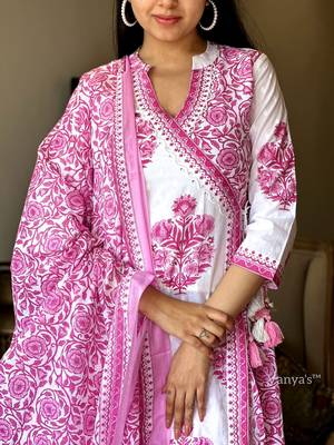 Classiques Pink and White Cotton Kurti Pant Set 1