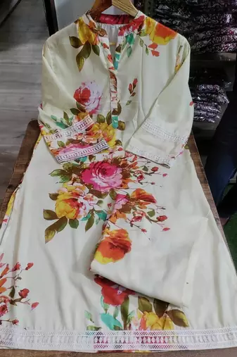 White floral print kurta with pant