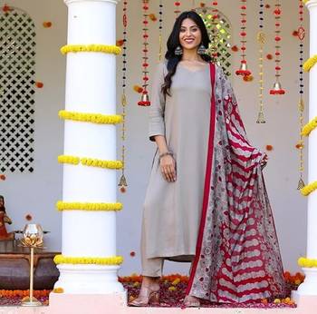 Grey plain blended cotton kurta pant with dupatta 1