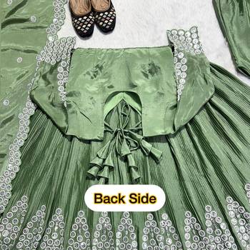 Green embroidered chiffon kurta pant with dupatta 8