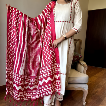 Off White plain cotton kurta pant with dupatta 1