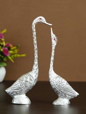 One 10.5 inch silver kissing swan couple handcrafted decorative figurine 1