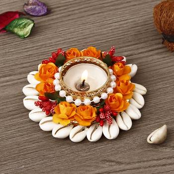 One shells and floral handcrafted round tea light holder 1