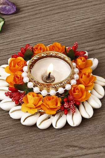 One shells and floral handcrafted round tea light holder