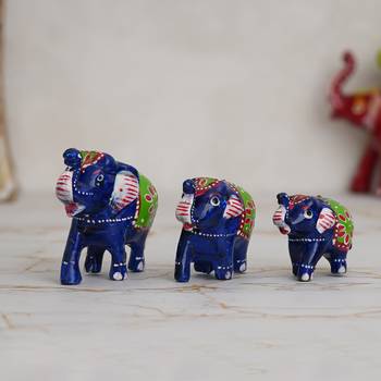 Set of 3 multicolor elephant statues 2