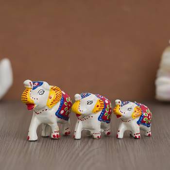 Set of 3 elephant statues 2