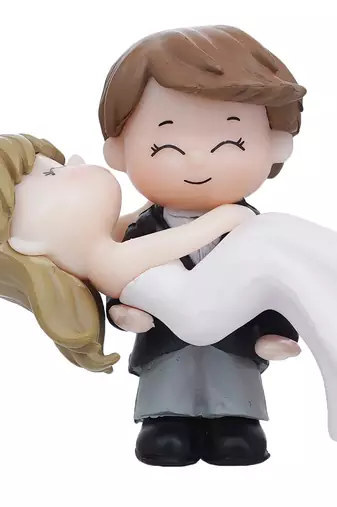 One bride kissing groom romantic polyresin decorative showpiece
