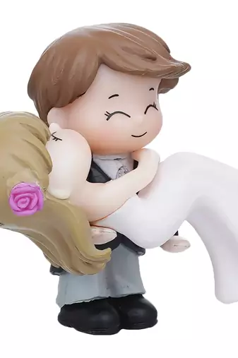 One bride kissing groom romantic polyresin decorative showpiece