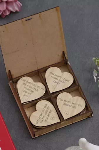 One "20 reasons why i need you" printed on little hearts valentine brown wooden gift set