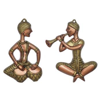 One set of 2 musicians brown and golden color metal wall hanging 3