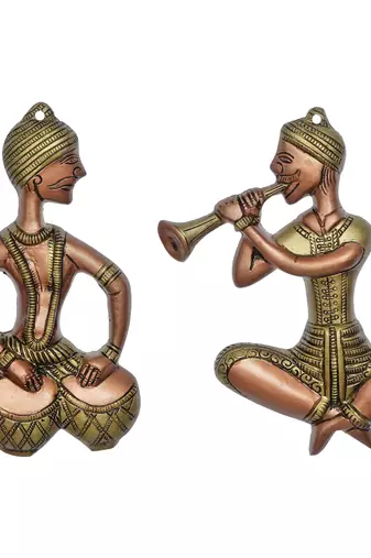 One set of 2 musicians brown and golden color metal wall hanging