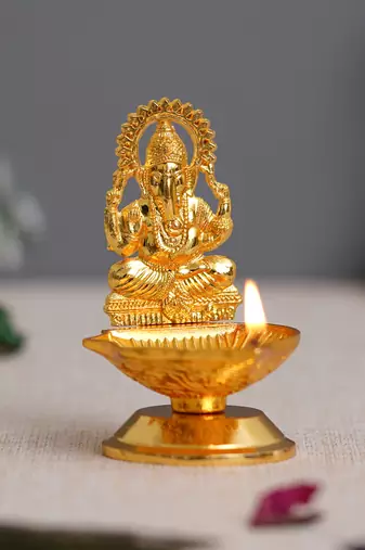 1 lord ganesha idol decorative diya