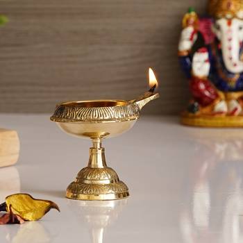 One set of 2 designer brass diyas 3