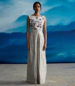 Madelief low back top