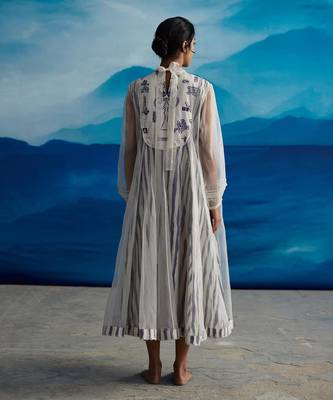 Blazing yoke dress 4