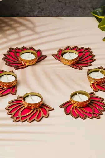 Set of 6 golden & pink lotus flower decorative tea light candle holders
